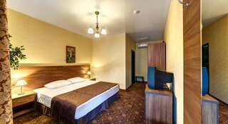 Гостиница  Пальмира Геленджик Стандартный двухместный номер с 1 кроватью или 2 отдельными кроватями, на 2 этаже-2